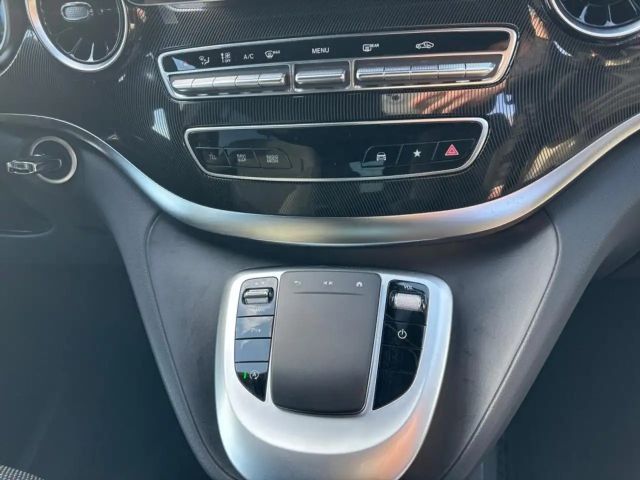 Mercedes-Benz V 220