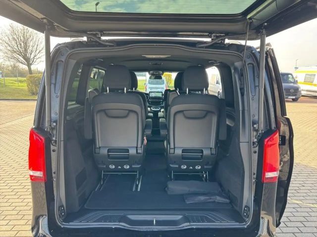 Mercedes-Benz V 220