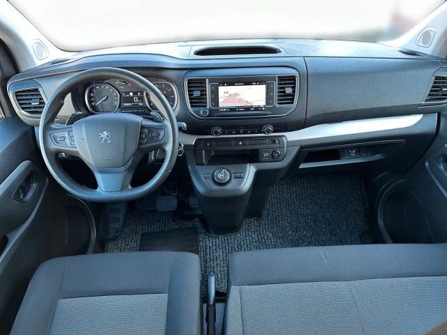 Peugeot Traveller
