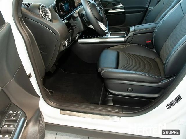 Mercedes-Benz GLA 220