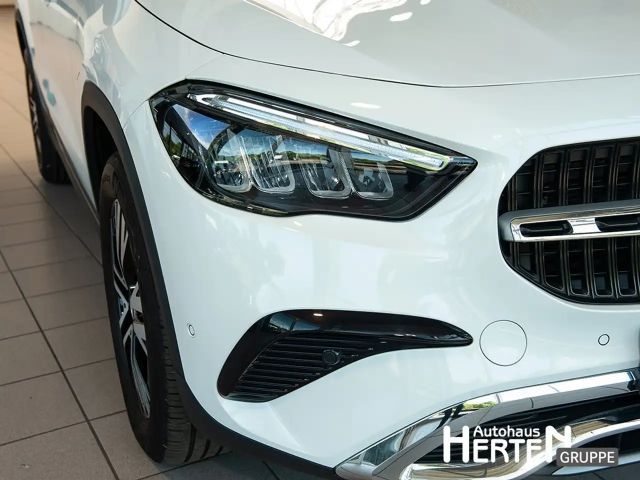 Mercedes-Benz GLA 220