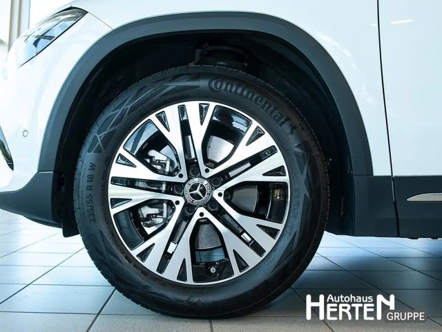 Mercedes-Benz GLA 220