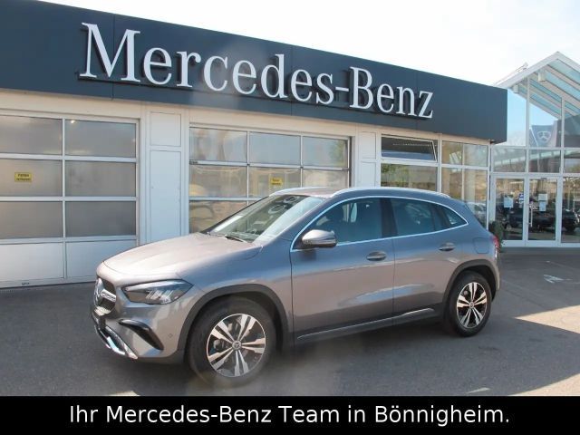 Mercedes-Benz GLA 180 2024 Benzine