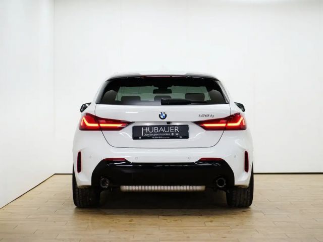 BMW 128