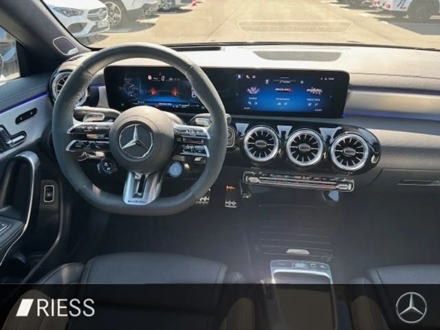 Mercedes-Benz CLA 45 AMG