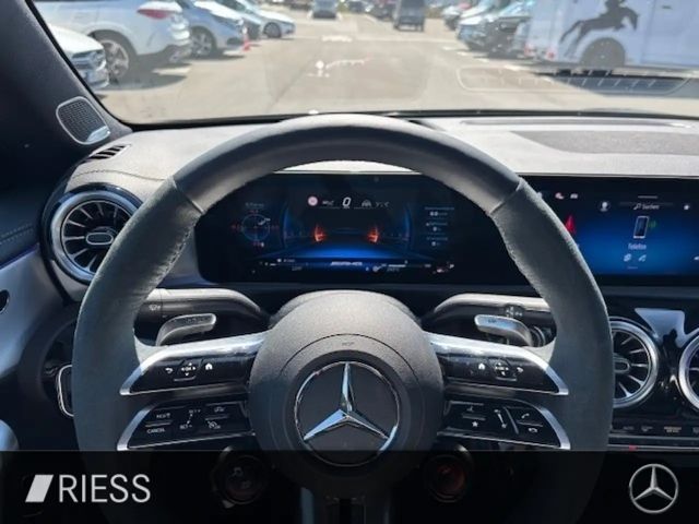 Mercedes-Benz CLA 45 AMG