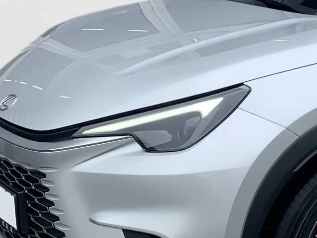 Lexus LBX