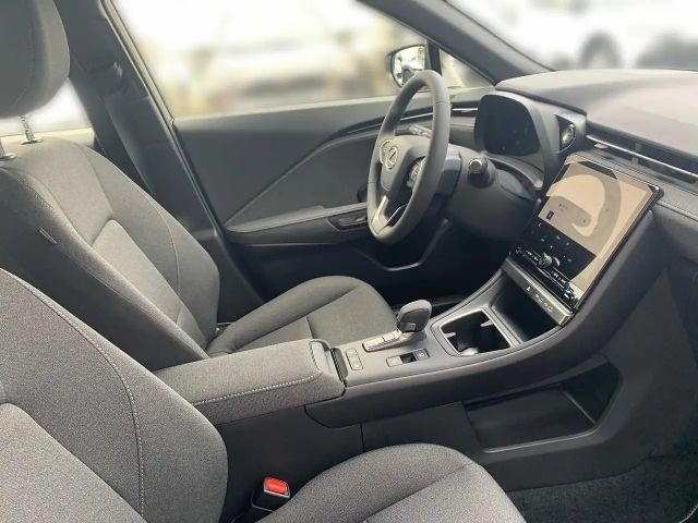 Lexus LBX