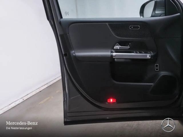 Mercedes-Benz EQB 300