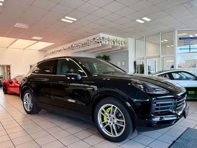 Porsche Cayenne 2022 Hybride / Benzine