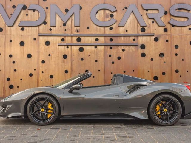 Ferrari 488