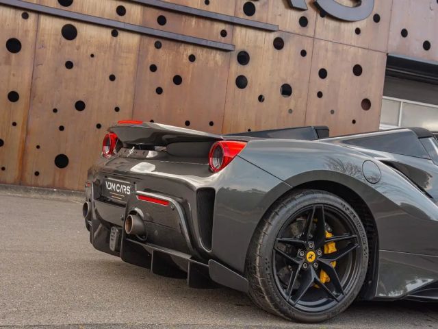 Ferrari 488