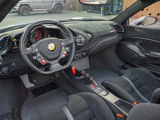 Ferrari 488