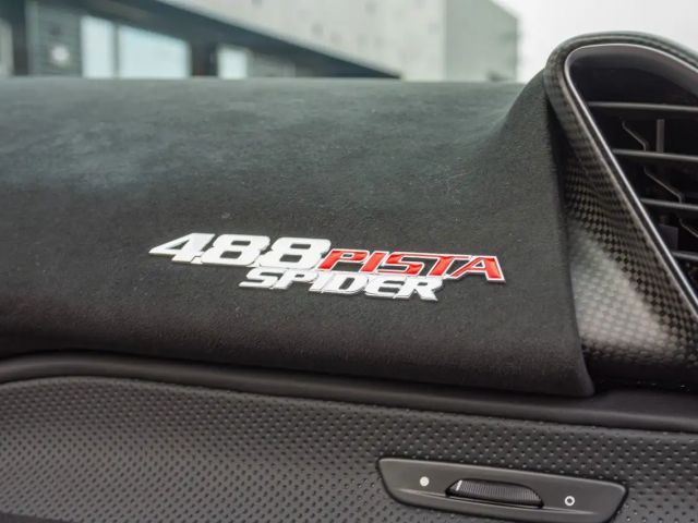Ferrari 488