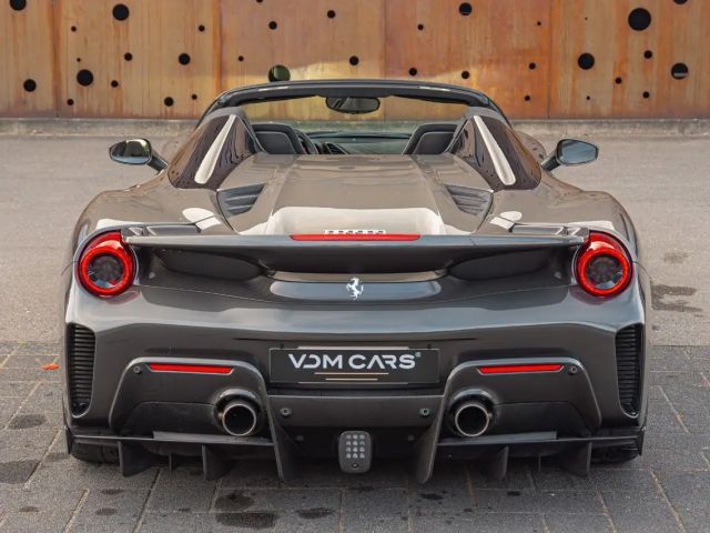 Ferrari 488