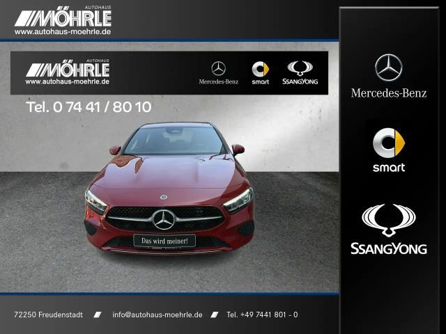 Mercedes-Benz A 200 A 200 Progressive Line Advanced AHK Winterpaket 2024 Benzine