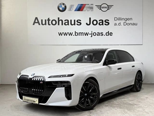BMW 760 2024 Hybride / Benzine