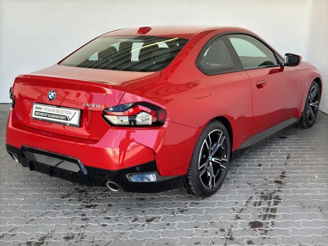 BMW 220