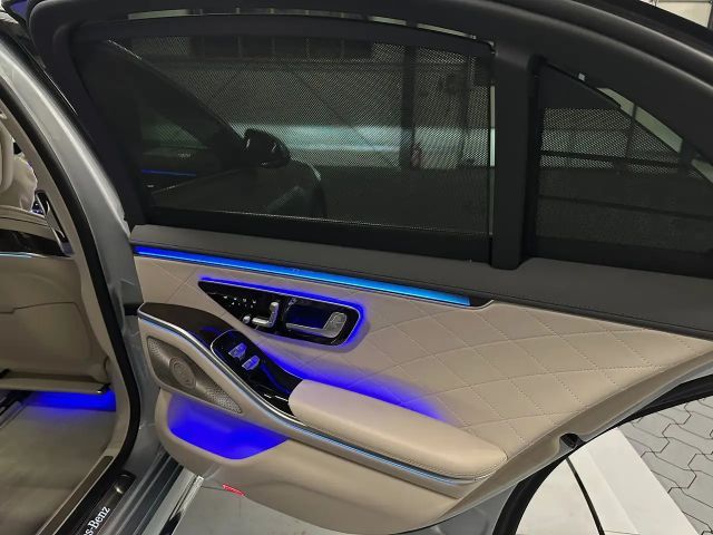 Mercedes-Benz S 500
