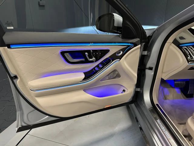 Mercedes-Benz S 500