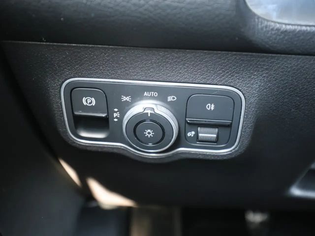 Mercedes-Benz EQB 300