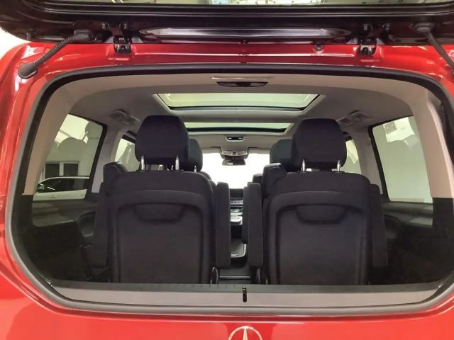 Mercedes-Benz V 220
