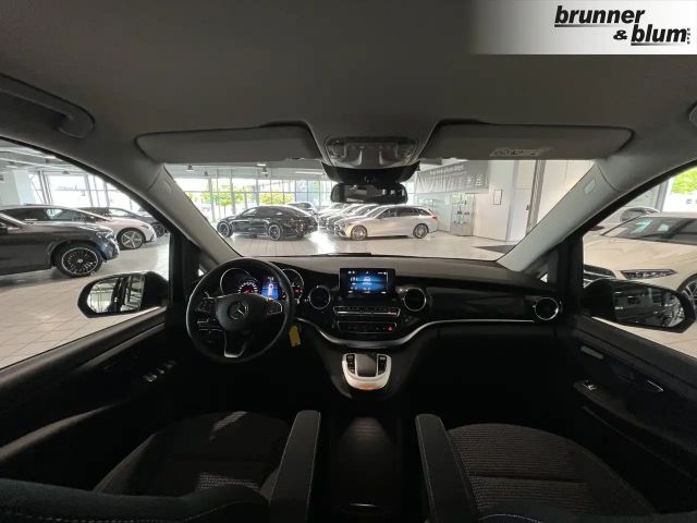 Mercedes-Benz V 220