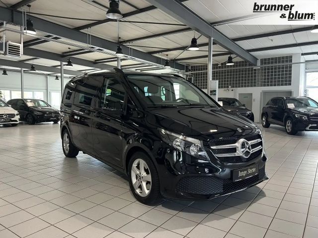 Mercedes-Benz V 220