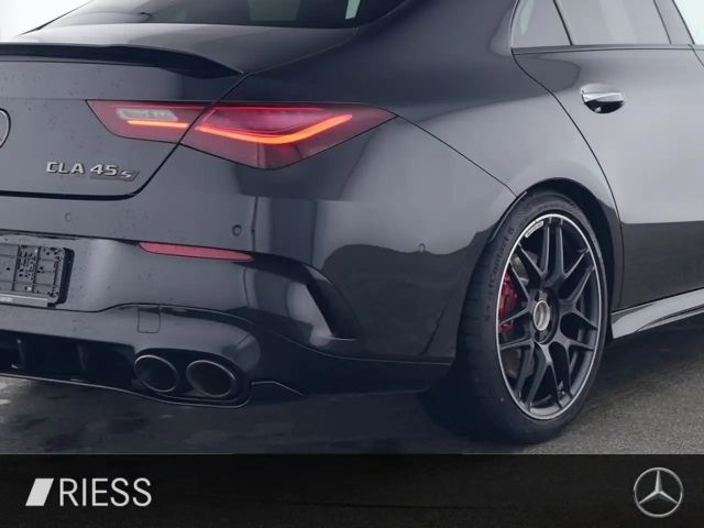 Mercedes-Benz CLA 45 AMG