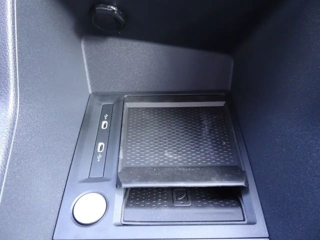 Ford Grand Tourneo