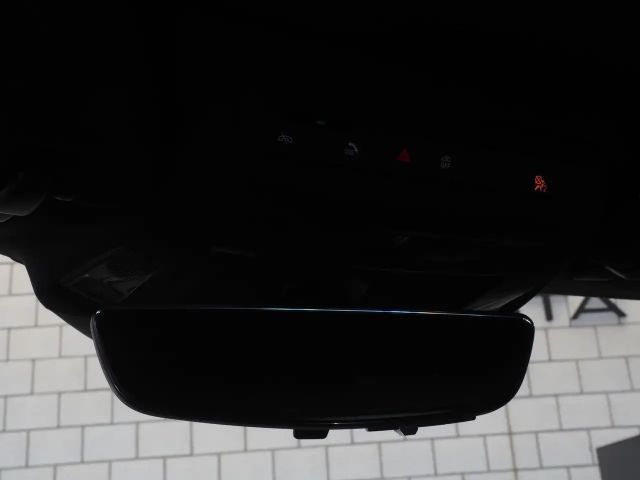 Corvette C8