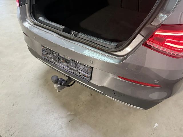 Mercedes-Benz CLA 220