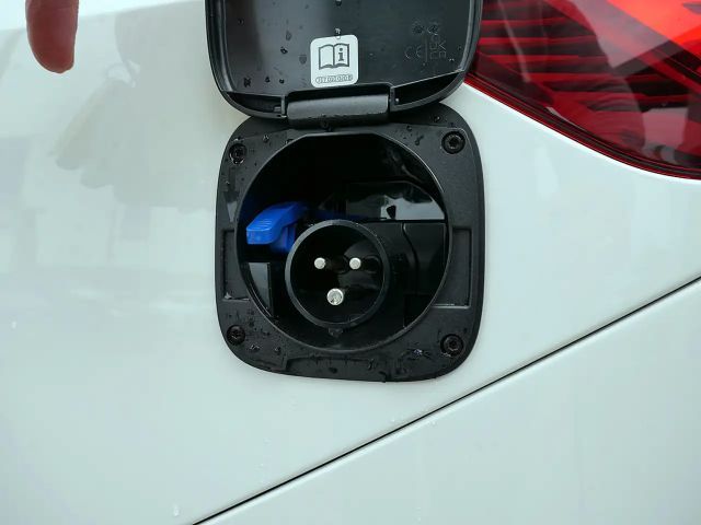 Volkswagen T7 California