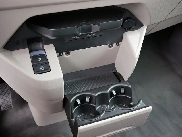 Volkswagen T7 California