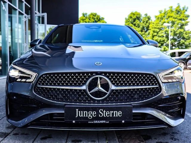Mercedes-Benz CLA 220