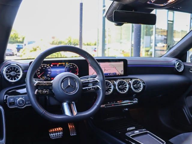 Mercedes-Benz CLA 220
