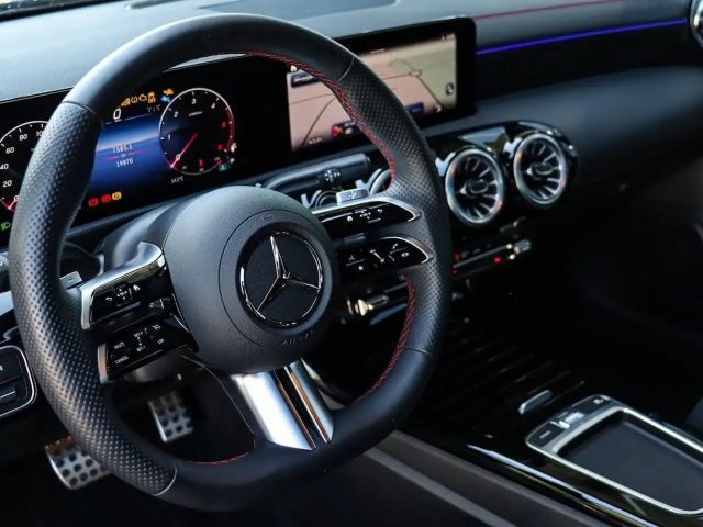 Mercedes-Benz CLA 220