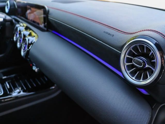 Mercedes-Benz CLA 220