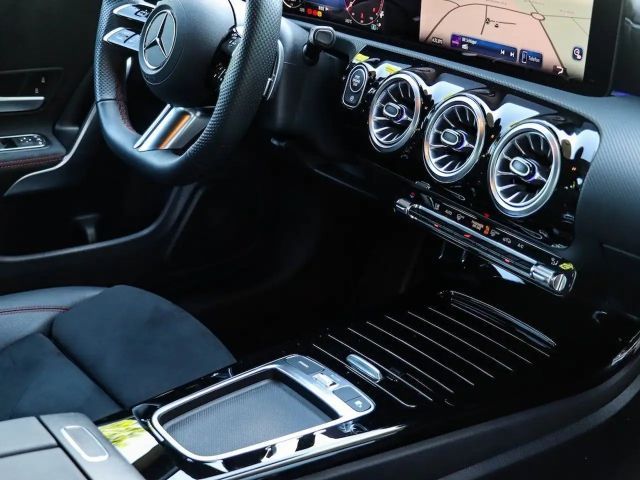 Mercedes-Benz CLA 220