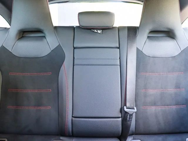 Mercedes-Benz CLA 220