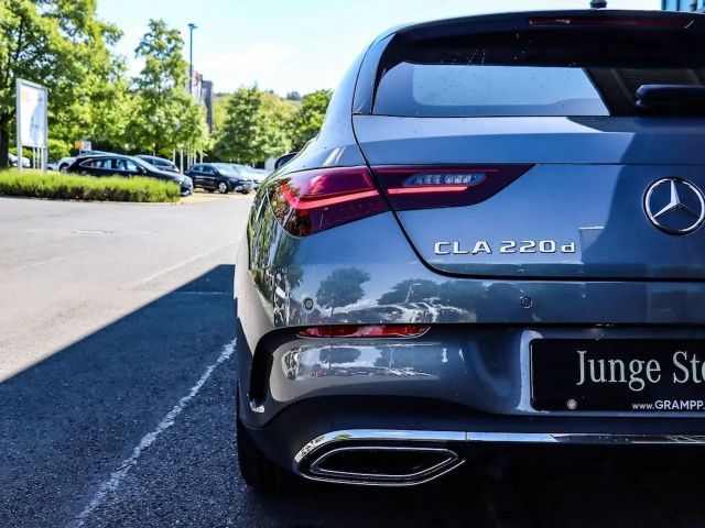 Mercedes-Benz CLA 220