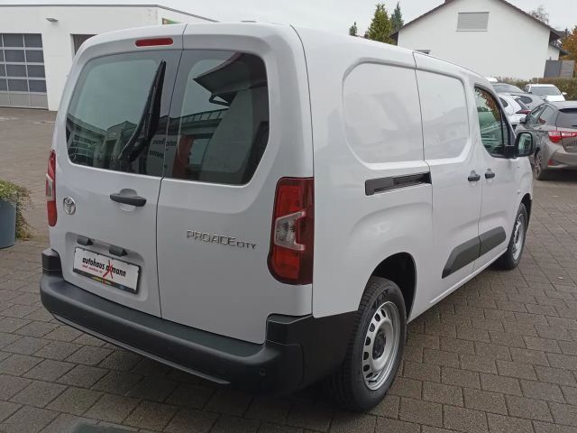 Toyota Proace City