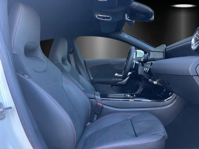 Mercedes-Benz CLA 220