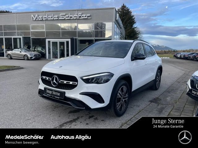 Mercedes-Benz GLA 250 2023 Hybride / Benzine