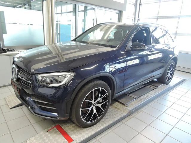 Mercedes-Benz GLC 300 2021 Hybride / Diesel