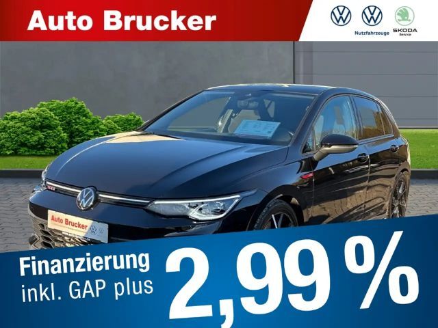 Volkswagen Golf 2023 Benzine