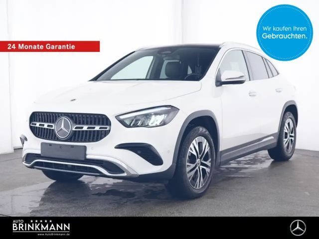 Mercedes-Benz GLA 200 2024 Benzine