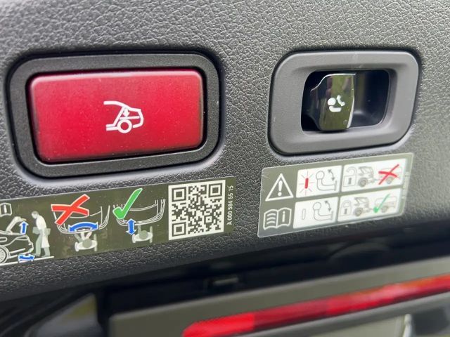 Mercedes-Benz CLE 300