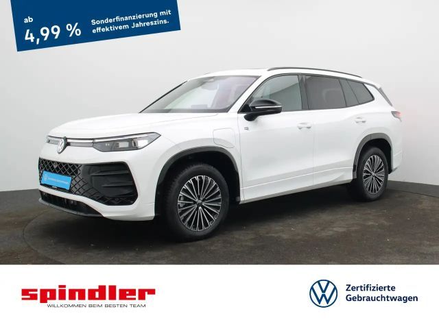 Volkswagen Tayron R-Line 1.5 Hybrid/ Matrix, BlackStyle,AHK 2025 Hybride / Benzine