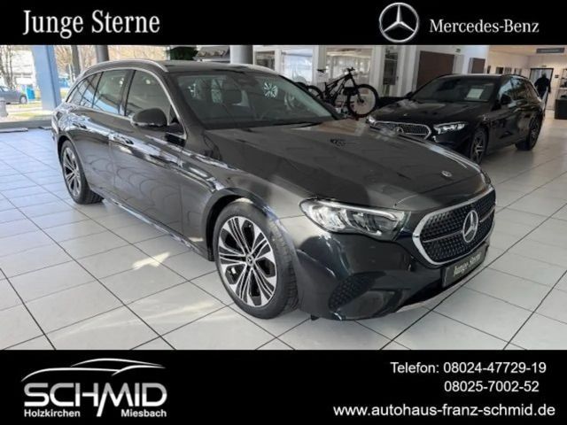 Mercedes-Benz E 220 d T Avantgarde 214 Int/Ext Pano AHK Winter 2023 Diesel